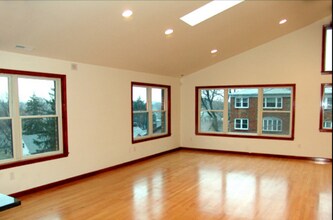 73 Edgewood Ave, Unit 2nd Floor in Yonkers, NY - Building Photo - Building Photo