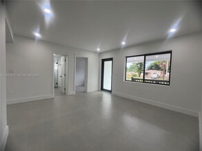 13380 NW 32nd Ave in Opa Locka, FL - Building Photo - Building Photo