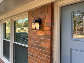 1990 S Columbia Pl in Decatur, GA - Building Photo - Building Photo