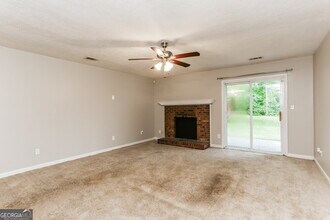 7960 Creekstone Way in Riverdale, GA - Building Photo - Building Photo