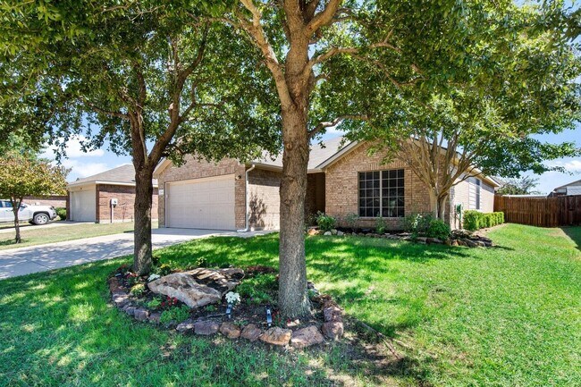 3504 Northpointe Drive in Denton, TX - Building Photo - Building Photo