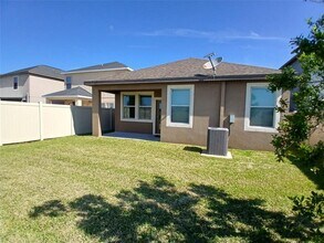 10143 Newminster Loop in Ruskin, FL - Building Photo - Building Photo