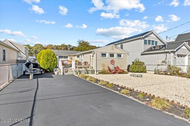 property at 4 Cedar Crest Dr