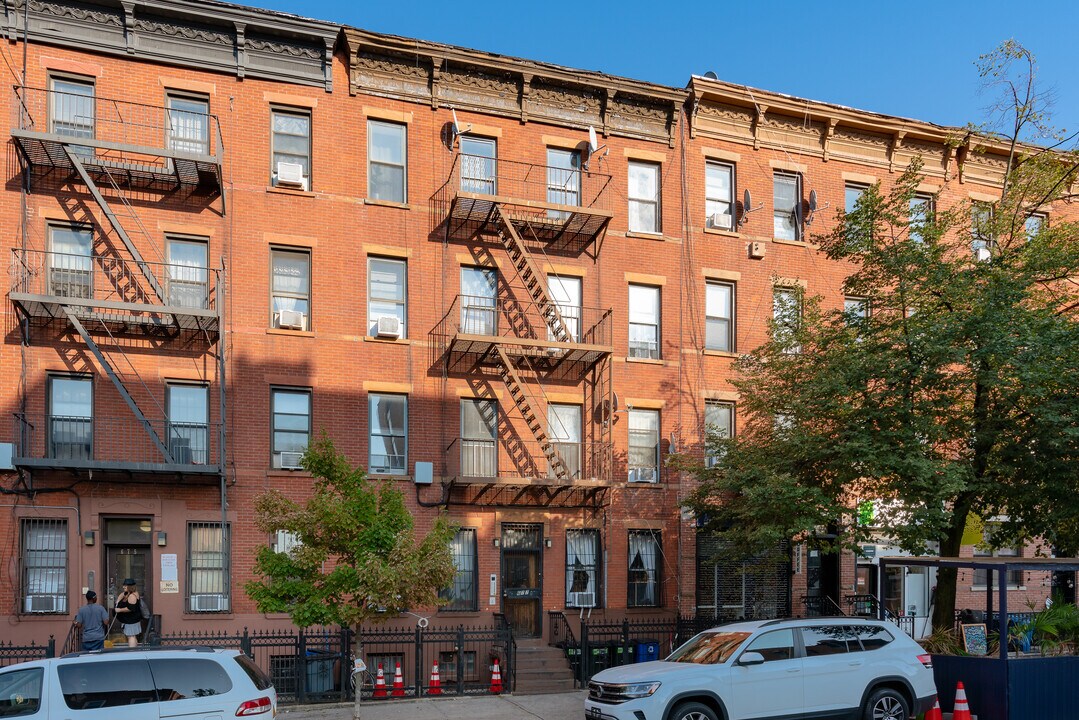 677 Classon Ave in Brooklyn, NY - Building Photo