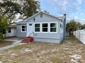3823 2nd Ave N in St. Petersburg, FL - Building Photo