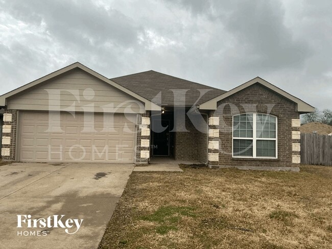 property at 1827 Willowbrook Dr