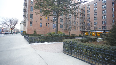 Atlantic Towers in Brooklyn, NY - Foto de edificio - Building Photo