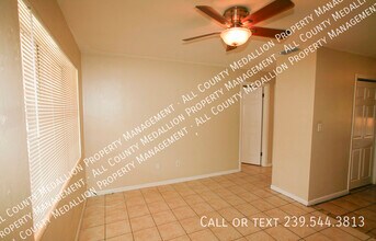 1898 Hanson St in Ft. Myers, FL - Foto de edificio - Building Photo