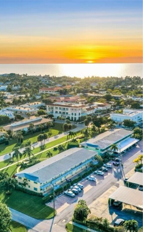 473 12th Ave S, Unit B7 in Naples, FL - Foto de edificio - Building Photo