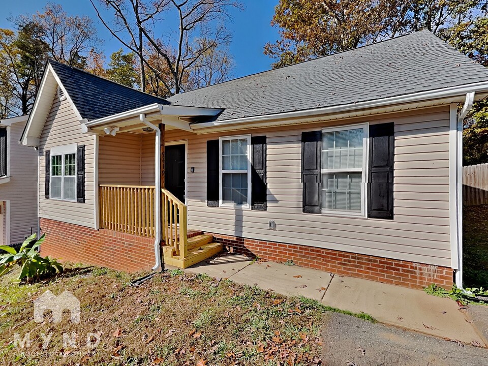 5419 Howard St in Charlotte, NC - Building Photo