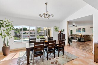 2484 SE 12th St in Pompano Beach, FL - Building Photo - Building Photo