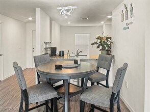 814 Sea Urchin Cir, Unit 21-APT in Ft. Myers, FL - Building Photo - Building Photo