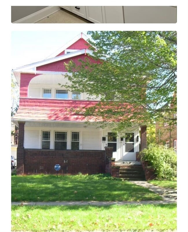 2479 E 124th St, Unit 124th Street in Cleveland, OH - Foto de edificio - Building Photo