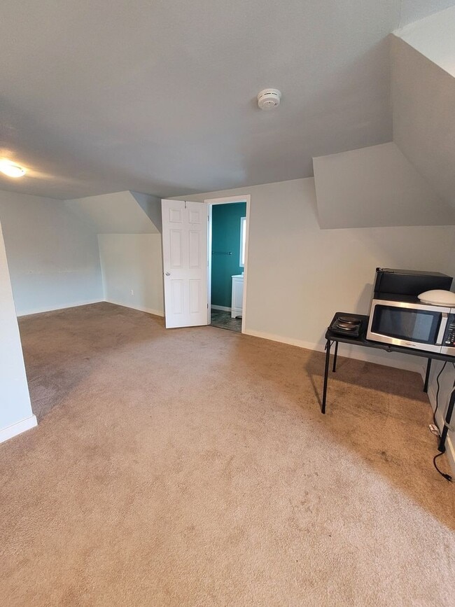 435 Ash St in Myrtle Point, OR - Building Photo - Building Photo