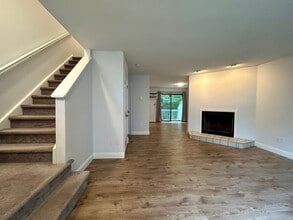 19 Somers St in Danbury, CT - Building Photo - Building Photo