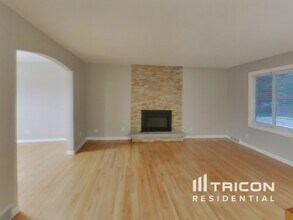 6421 Limerick Dr in Edina, MN - Building Photo - Building Photo