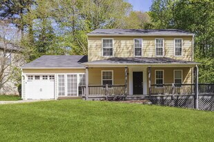 710 Country Manor Way in Alpharetta, GA - Building Photo