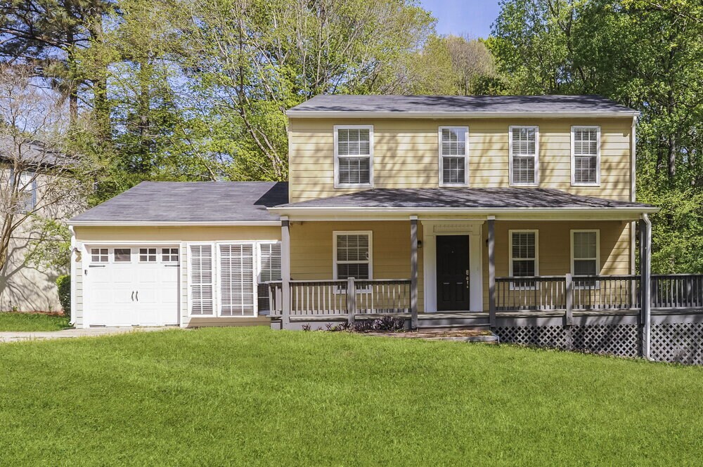 710 Country Manor Way in Alpharetta, GA - Building Photo