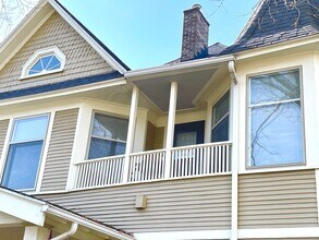 411 Paris Ave SE in Grand Rapids, MI - Building Photo - Building Photo