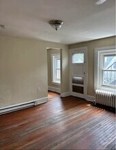 811 W Main St in Norristown, PA - Building Photo - Building Photo
