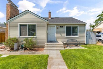 1319 S Vermont Ave in Boise, ID - Building Photo - Building Photo