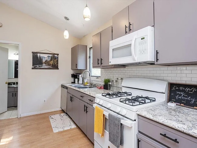 205 Spring St, Unit 2 in Durham, NC - Building Photo - Building Photo
