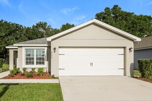 8006 Brookeshire Dr in Lakeland, FL - Building Photo
