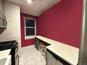 76-10 34th Ave in Queens, NY - Building Photo - Building Photo