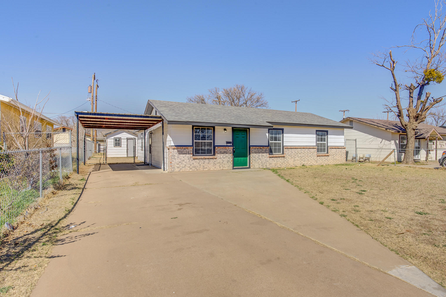 property at 2203 E 29th St