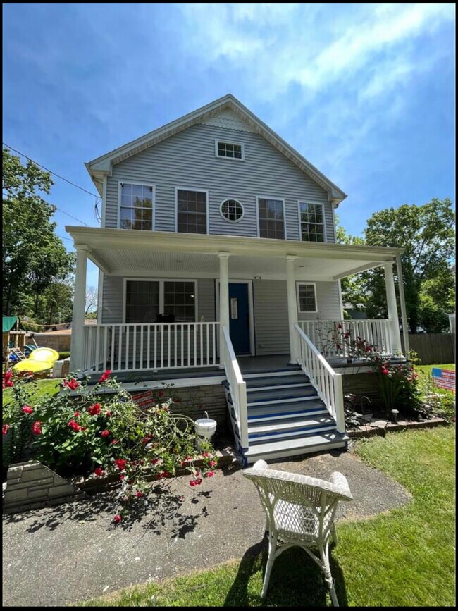 79 Annawon Ave Rentals in West Haven, CT