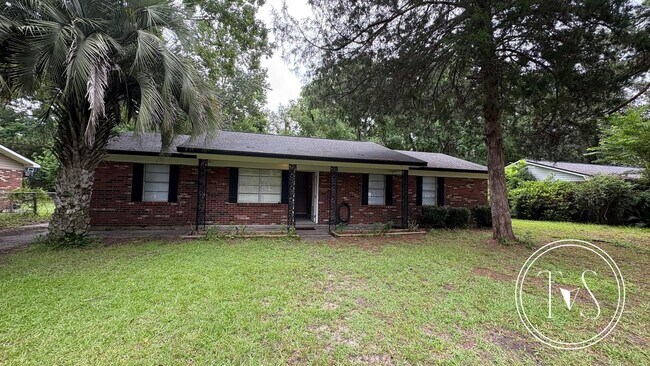 411 Rogers Rd in Hinesville, GA - Building Photo - Building Photo