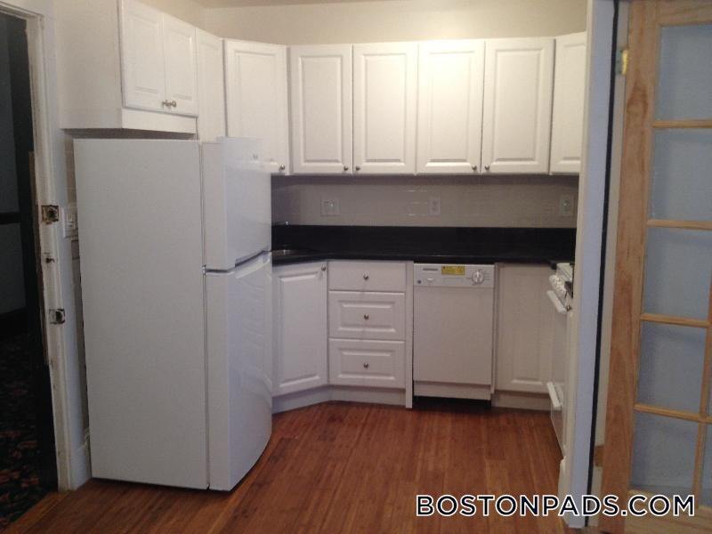 64 Hemenway St in Boston, MA - Building Photo