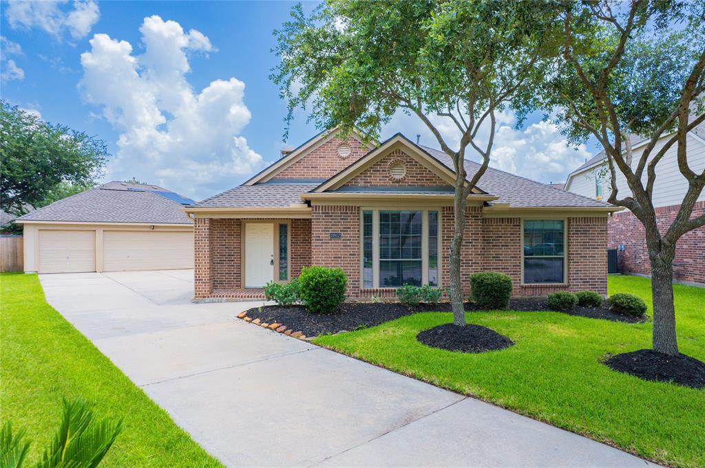 19802 Shore Meadows Ln in Richmond, TX - Building Photo