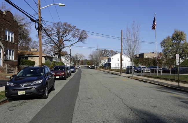 41-43 Argyle Pl in North Arlington, NJ - Building Photo - Building Photo