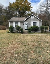 3321 Ezell Rd in Nashville, TN - Building Photo