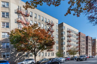 2160 Bronx Park E in Bronx, NY - Building Photo - Building Photo