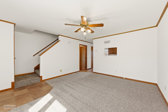 105 Colonial Pkwy in Yorkville, IL - Building Photo - Building Photo