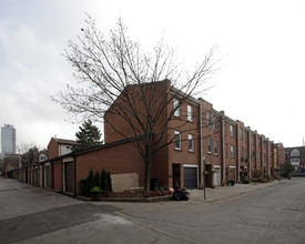 St. Lawrence Townhouses 2 in Toronto, ON - Building Photo - Building Photo