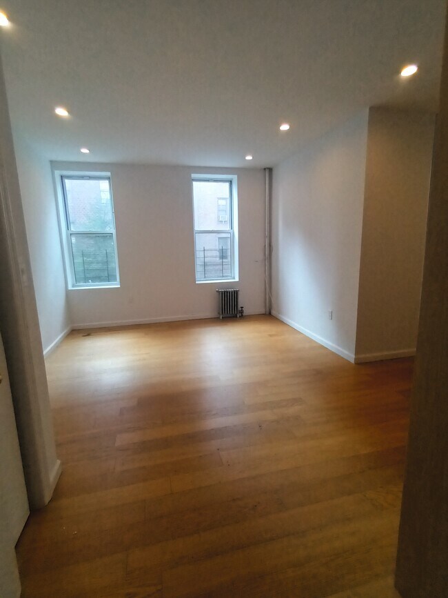 649 Argyle Rd Apartments and Nearby Brooklyn Apartments For Rent