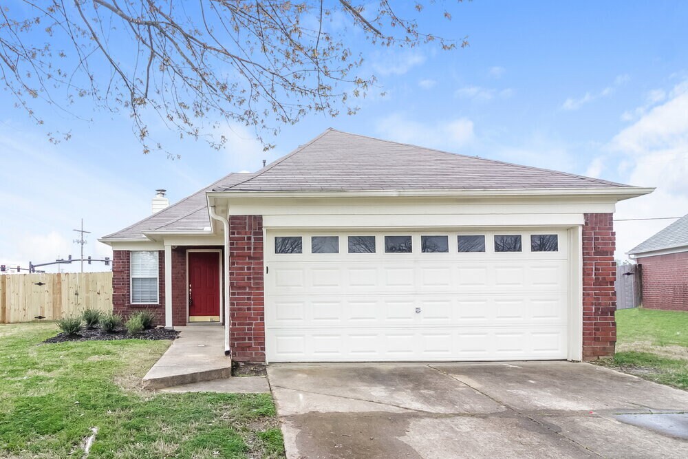 5397 Kayla Dr in Southaven, MS - Building Photo