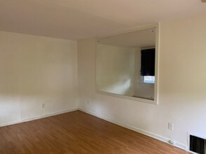 30 Treno St in New Rochelle, NY - Building Photo - Building Photo