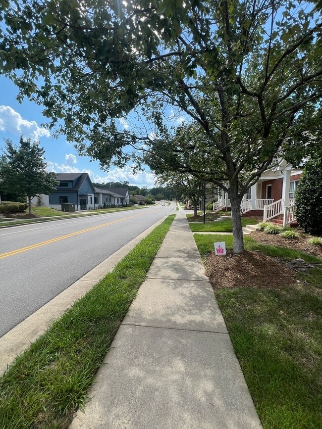50307 Governors Dr in Chapel Hill, NC - Building Photo - Building Photo