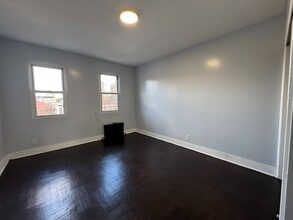 1254 White Plains Rd in Bronx, NY - Building Photo - Building Photo