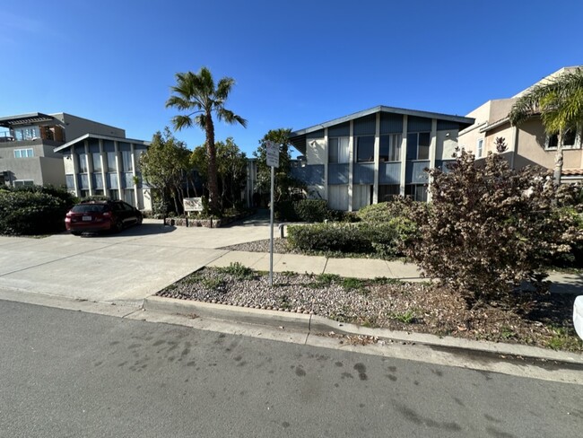 Twin Palms Patio Apartments