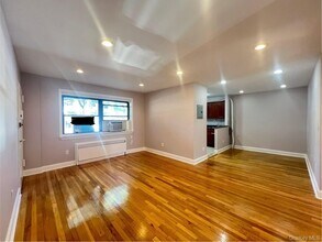 136-10 Jewel Ave in Queens, NY - Building Photo - Building Photo