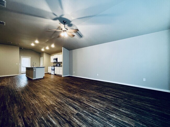 2109 N Avenue L in Lubbock, TX - Building Photo - Building Photo