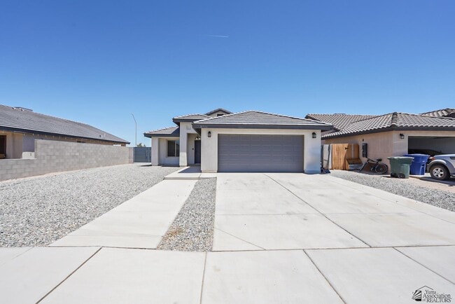 8716 E 40th Pl in Yuma, AZ - Building Photo - Building Photo