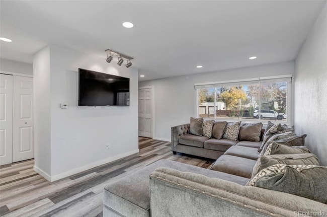 211 Julian St in Denver, CO - Building Photo - Building Photo