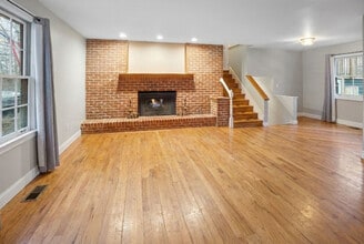 1414 W Northeast Shore Dr in Holiday Hills, IL - Building Photo - Building Photo