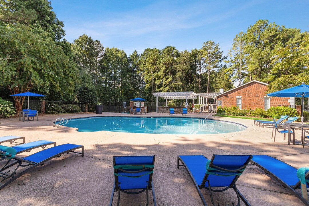 Spalding Bridge in Sandy Springs, GA - Foto de edificio